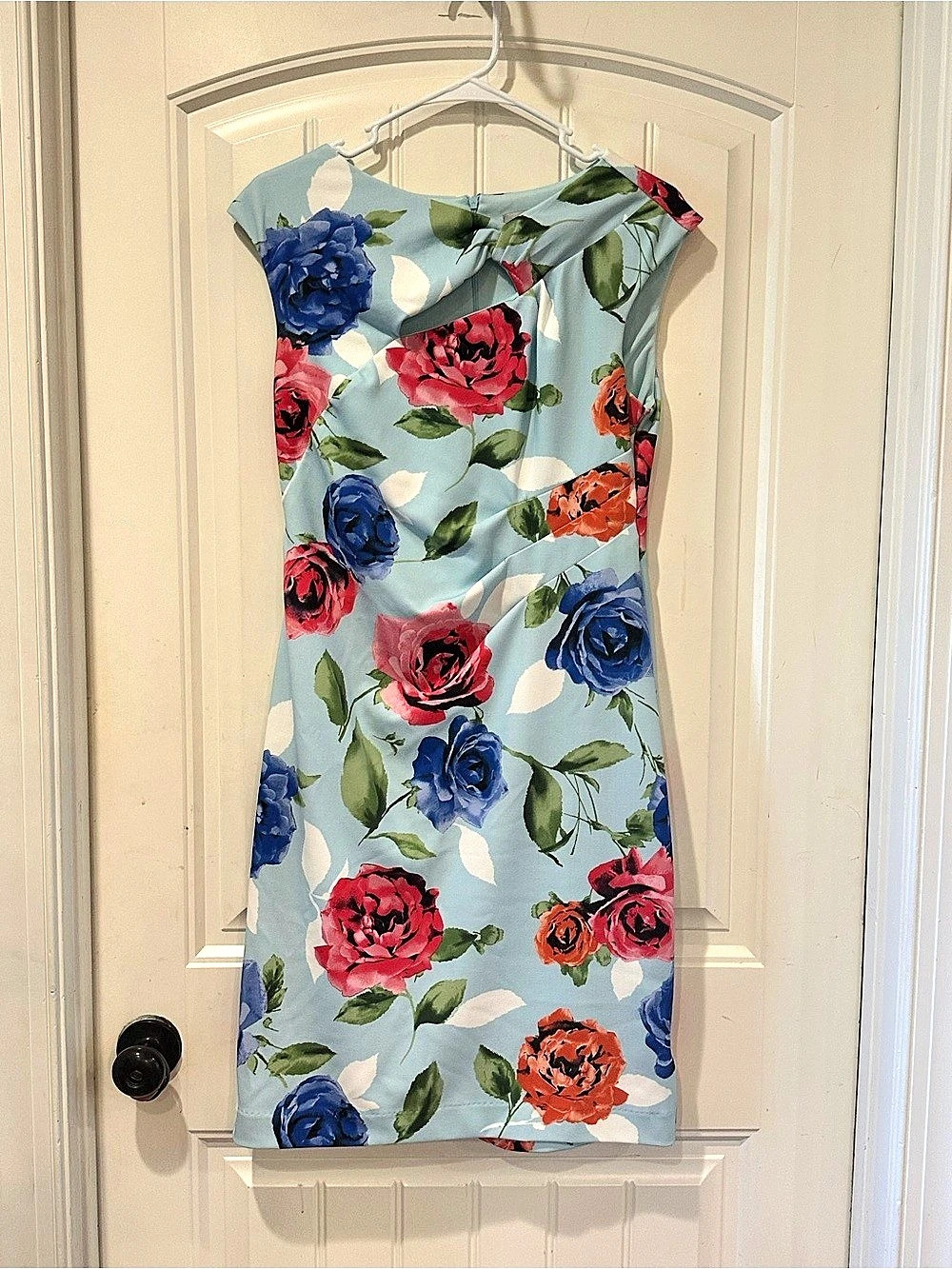 Women’s Light Blue Floral Dress Sleeveless Boat Neck Knee Length Zip Size 10